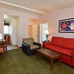 Lamplighter Inn & Suites At Sdsu